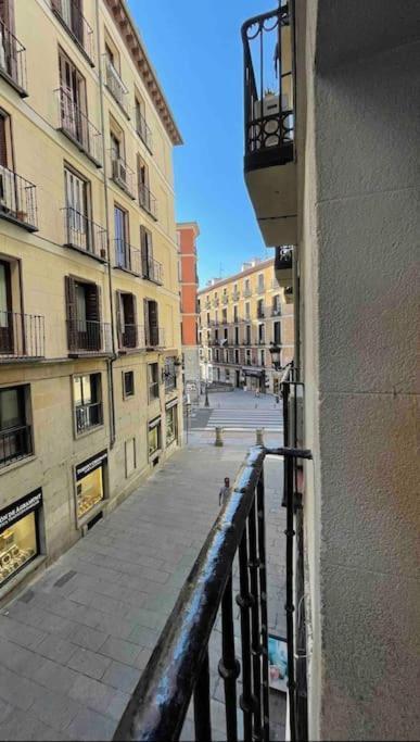 Encantador Apartamento Plaza Mayor Madrid Centro Kültér fotó